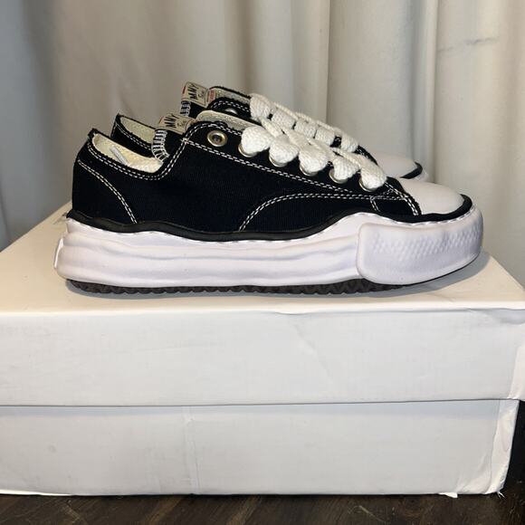 New In The Box Maison Mihara Yasuhiro OG Size 37 (US Women’s 6.5 to 7) - Picture 6 of 10